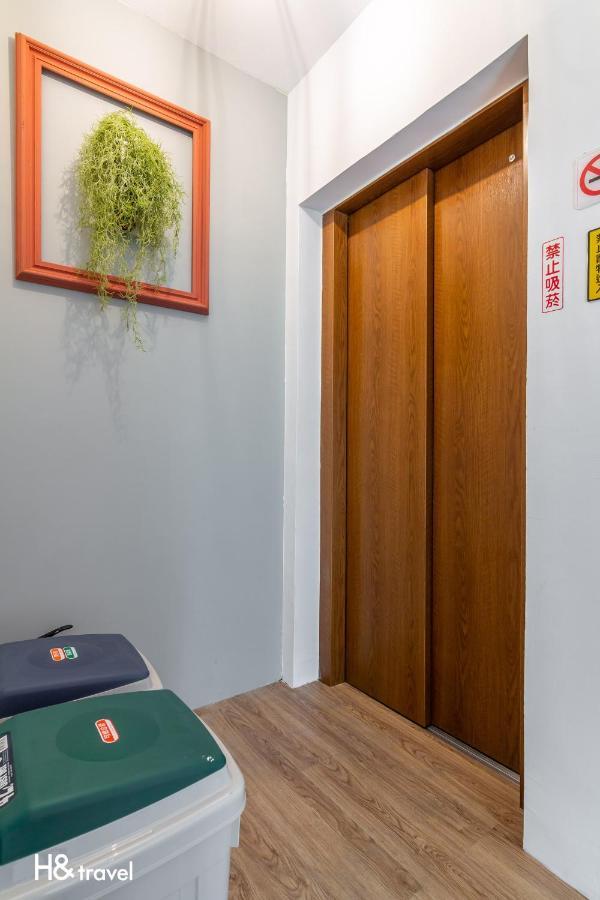 Sleepier Multi-Minsu Tainan Apartment ภายนอก รูปภาพ