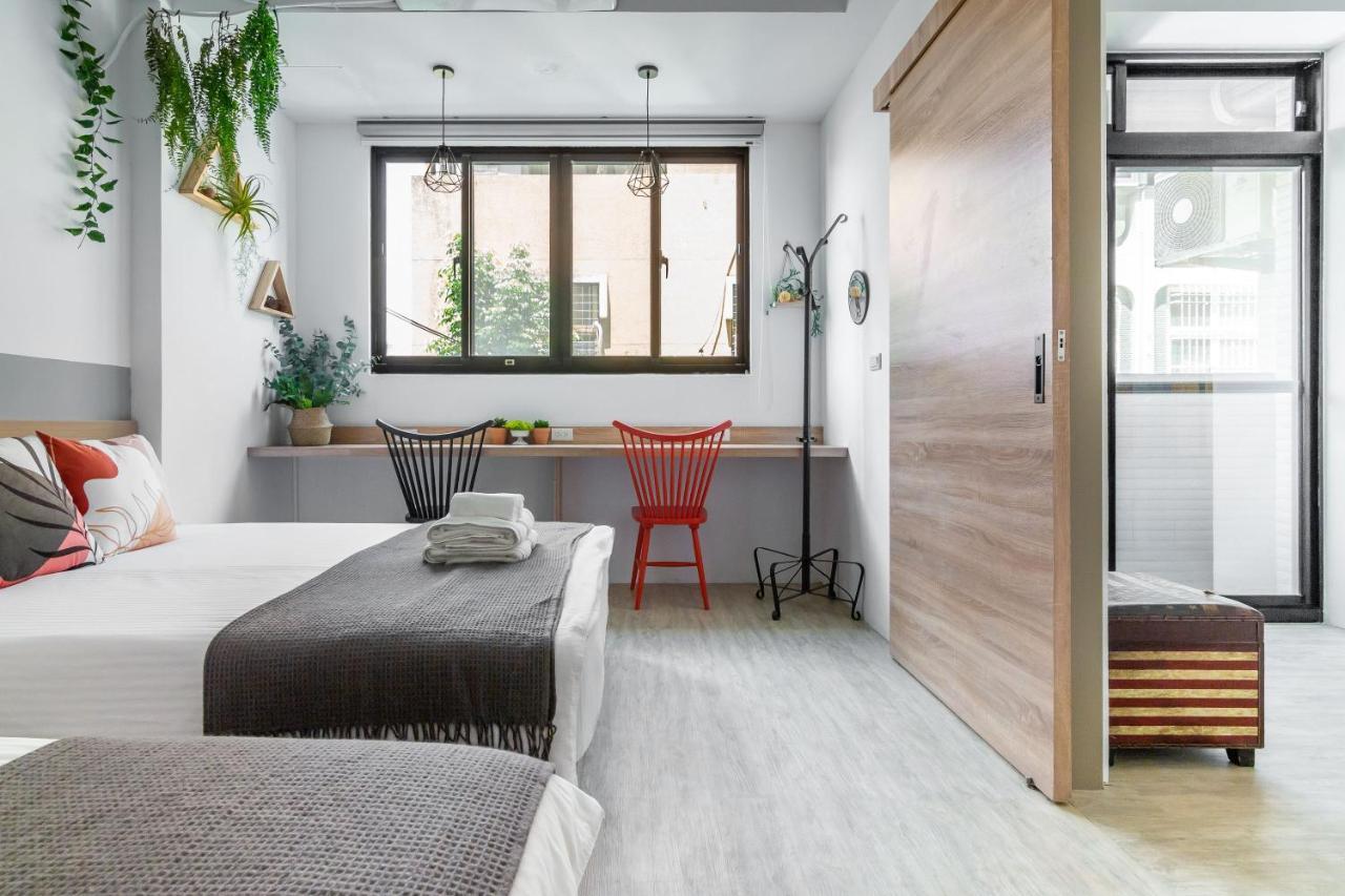 Sleepier Multi-Minsu Tainan Apartment ภายนอก รูปภาพ