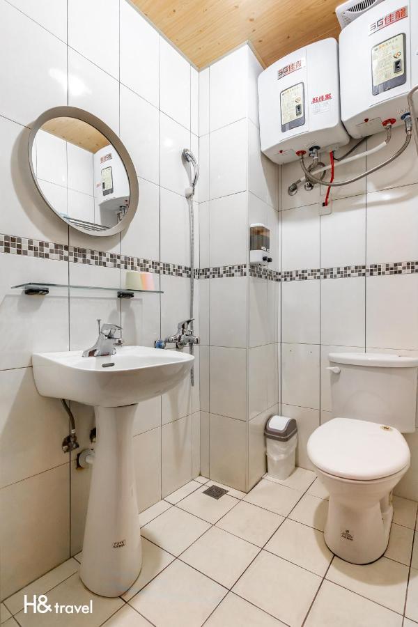 Sleepier Multi-Minsu Tainan Apartment ภายนอก รูปภาพ