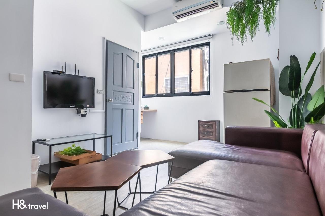 Sleepier Multi-Minsu Tainan Apartment ภายนอก รูปภาพ