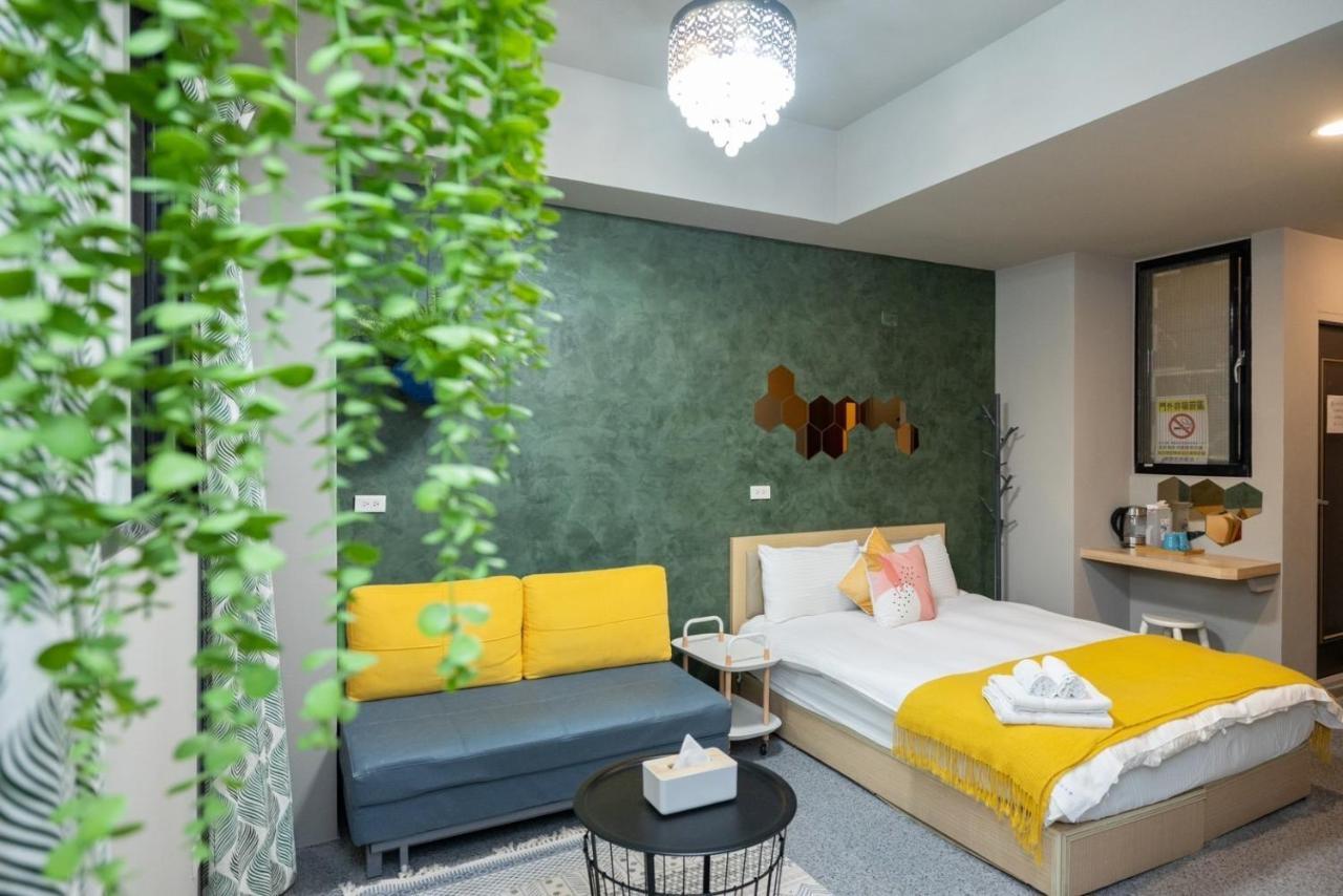 Sleepier Multi-Minsu Tainan Apartment ภายนอก รูปภาพ
