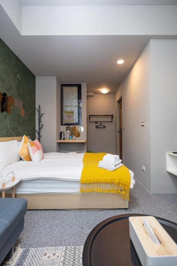 Sleepier Multi-Minsu Tainan Apartment ภายนอก รูปภาพ